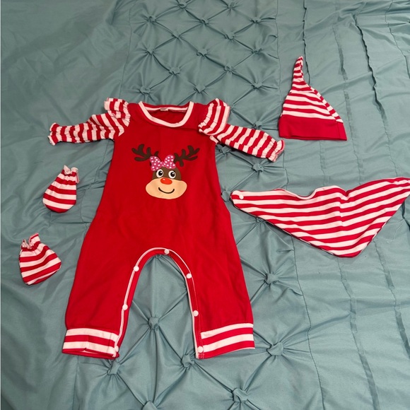 **NEW** Baby Reindeer 4 Piece Set - Picture 2 of 6